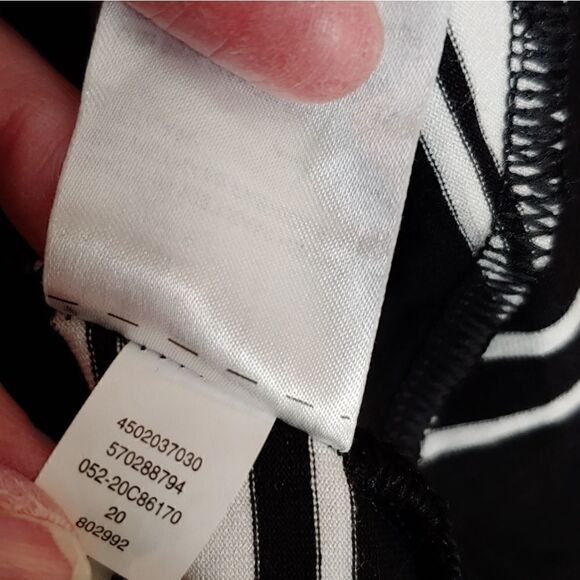 Chico's faux wrap skirt size 8/10 - Picture 8 of 9